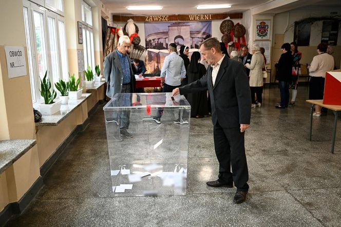 Wybory prezydenckie 2025. Tak głosują Polacy