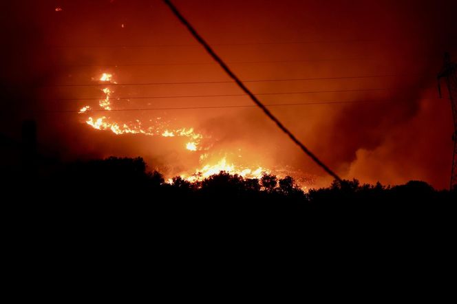 Wielkie pożary na Krecie! Polscy turyści ewakuowani. Portugalia też zagrożona!