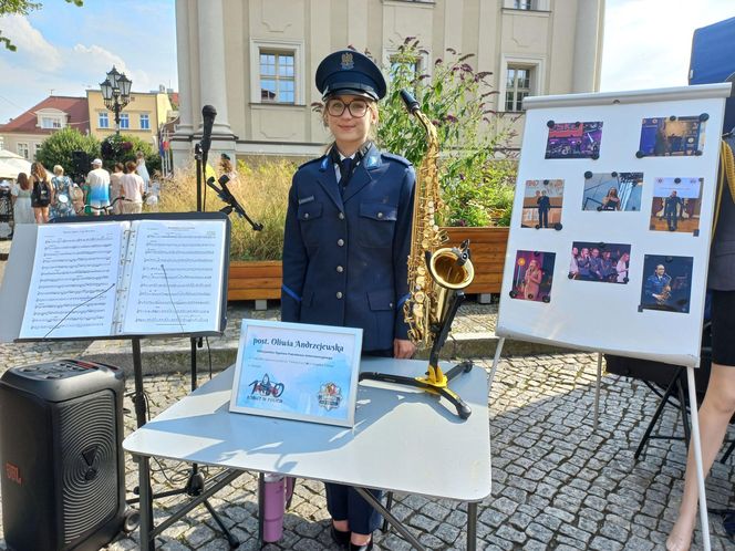 Trwają obchody Święta Policji w Lesznie. Świętują policjanci i policjantki