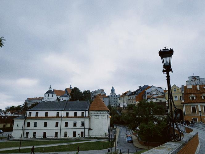 Stare Miasto w Lublinie jest piękne bez względu na pogodę! Zobacz zdjęcia pochmurnego miasta