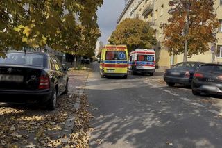 Tragedia w Warszawie. 1,5-roczna dziewczynka wypadła z 3. piętra na Woli. Dziecko jest w stanie krytycznym