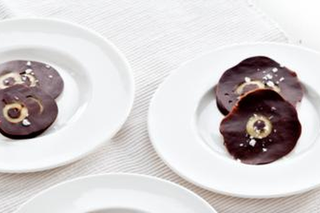 Czekoladowe krążki z oliwkami - oryginalny przepis na deser