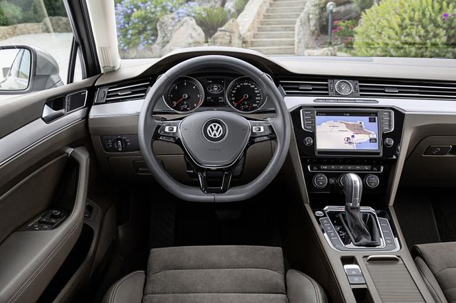 nowy Volkswagen Passat B8 - rocznik 2015