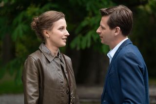 M jak miłość odc. 1894. Natalka (Dominika Suchecka), Adam Karski (Patryk Szwichtenberg)