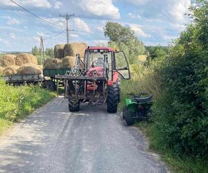 Poważny wypadek pod Iławą. Dzieci jadące quadem zderzyły się z ciągnikiem