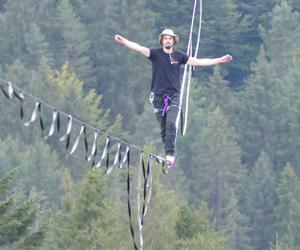 Slacklinerzy spotkali się w Krynicy-Zdrój. Padł nowy rekord Polski! 