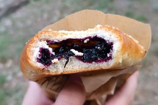 W tych miejscach we Wrocławiu zjesz pyszne jagodzianki. Sprawdziłam, ile kosztują. Aż ślinka cieknie!