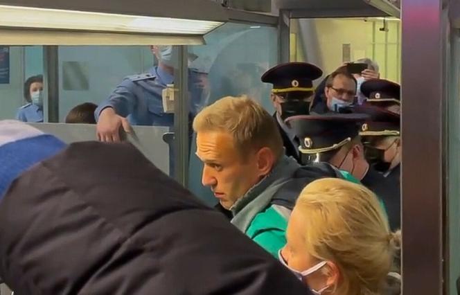 Nawalny wrócił do Moskwy! Został zatrzymany. Reakcja USA zaboli Putina