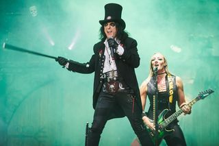 Alice Cooper to ikona rocka! Wybraliśmy 10 najlepszych utworów legendy