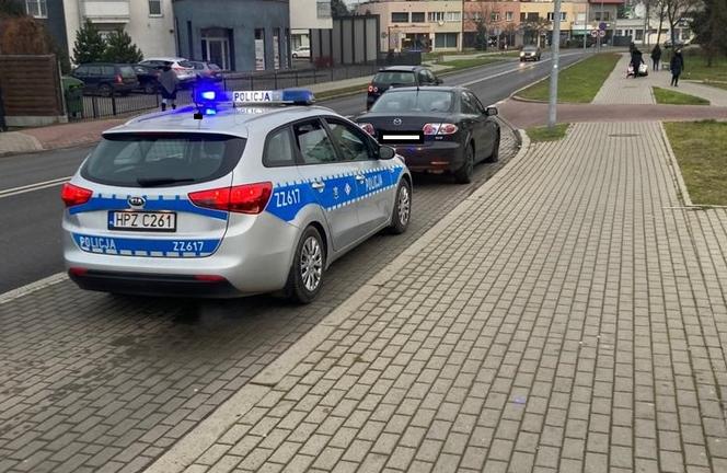 Uderzyła po pijaku w latarnię