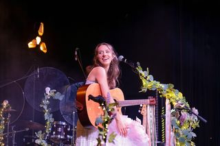 Słodka czy kwaśna? Jaka jest „Wisienka Na Torcie” od Agi Laury?