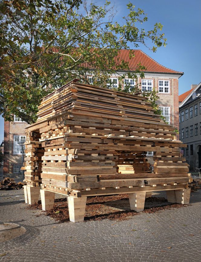 Barn Again - jeden z dwóch prezentowanych na Biennale pawilonów