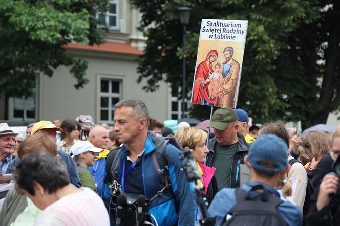 Lubelska Piesza Pielgrzymka na Jasną Górę 2024. Pątnikom deszcz niestraszny!