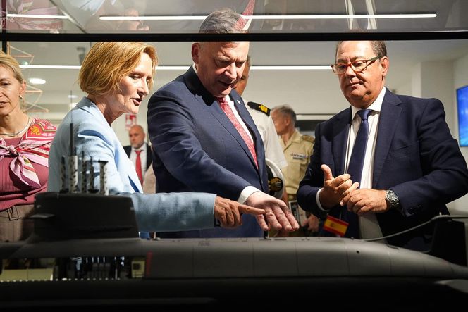 Paweł Bejda w Hiszpanii zapoznaje się z ofertą dot. okrętów podwodnych