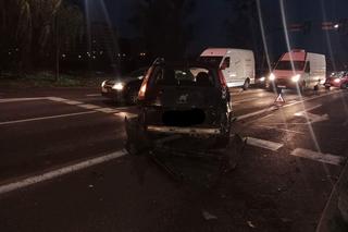 Zderzenie dwóch osobówek na os. Leśnym w Bydgoszczy [ZDJĘCIA]