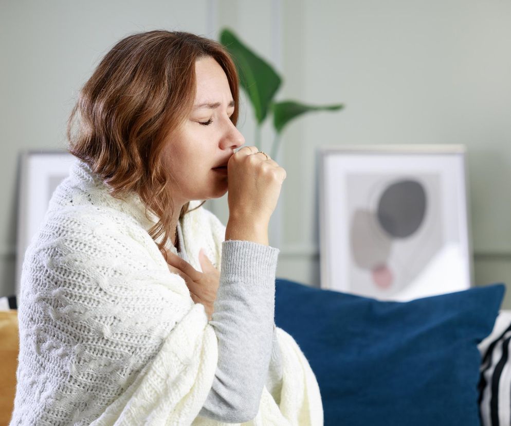 W domu ciepło, a ty kichasz i kaszlesz? To mogą być objawy częstej alergii