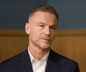 M jak miłość odc. 1872 po wakacjach. Andrzej Budzyński (Krystian Wieczorek)