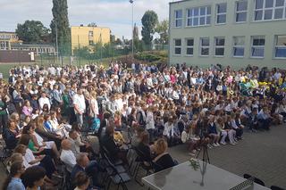 Koniec wakacyjnej laby. Czas wracać do szkoły!