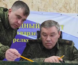 Putin gromadzi sprzęt 50 km od granicy z NATO! Wszystko widać na zdjęciach!