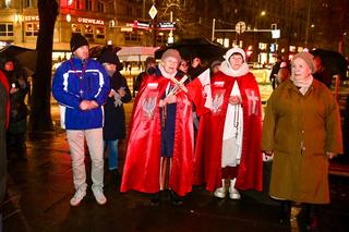 Szturm modlitewny na restaurację Madonna w Warszawie. Dzieci, nawróćcie się!