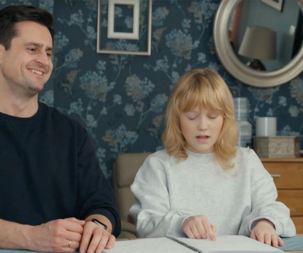 Barwy szczęścia, odcinek 3191: Herman (Maciej Raniszewski), Emilka (Jessica Frankiewicz)