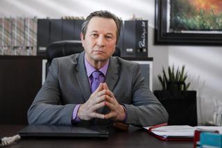 Od Ryśka z Klanu po Fanatyka wędkarstwa. Tak przez lata zmieniał się Piotr Cyrwus. Co za metamorfoza!