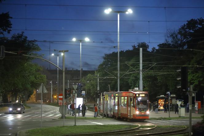 W ciągu najbliższych miesięcy nowe lampy uliczne staną w 54 wybranych lokalizacjach.