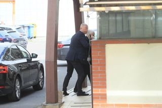 Zjechali na spotkanie do siedziby PiS na Nowogrodzką  -- 