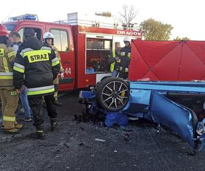 Fura pieniędzy na miejscu przerażającego wypadku pod Płońskiem! 30-lalka i 40-latek z Jaguara nie żyją