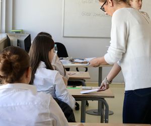 Egzamin ósmoklasisty angielski 2025: wszystkie ODPOWIEDZI i ARKUSZE CKE do pobrania w PDF