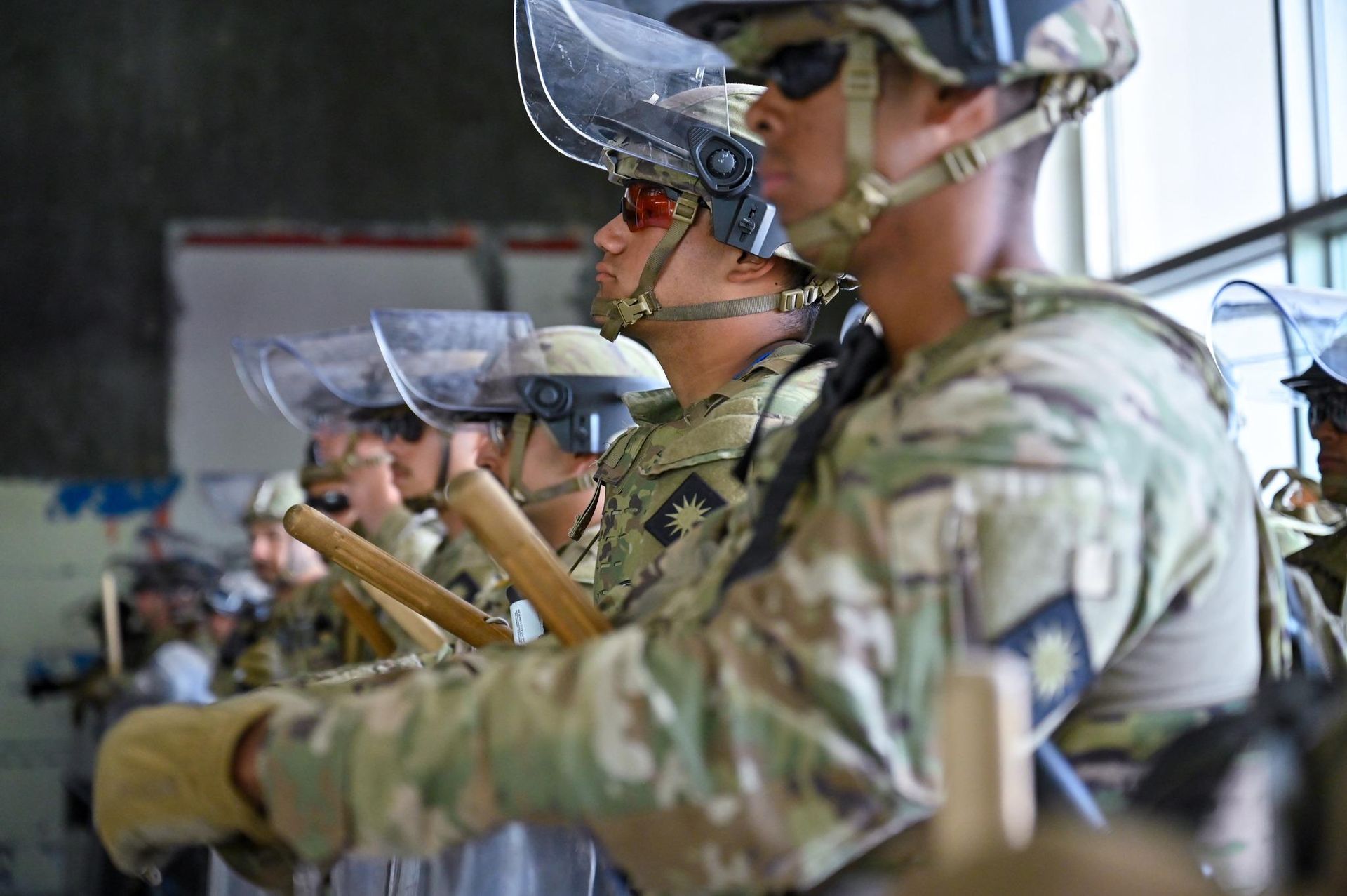 Pentagon tworzy tajną jednostkę do tłumienia zamieszek? Plan budzi kontrowersje