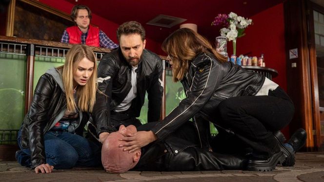 Na sygnale odc. 728. Piotr (Dariusz Wieteska), Max (Piotr Zelt), Martyna (Monika Mazur), "Niunia" (Katarzyna Dominiak)