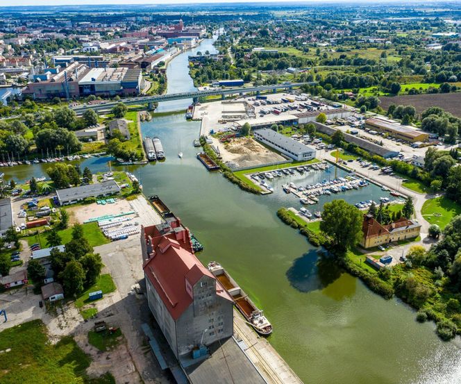   Elbląg to najniżej położone miasto w Polsce. Zachwyca zabytkową architekturą i krajobrazami