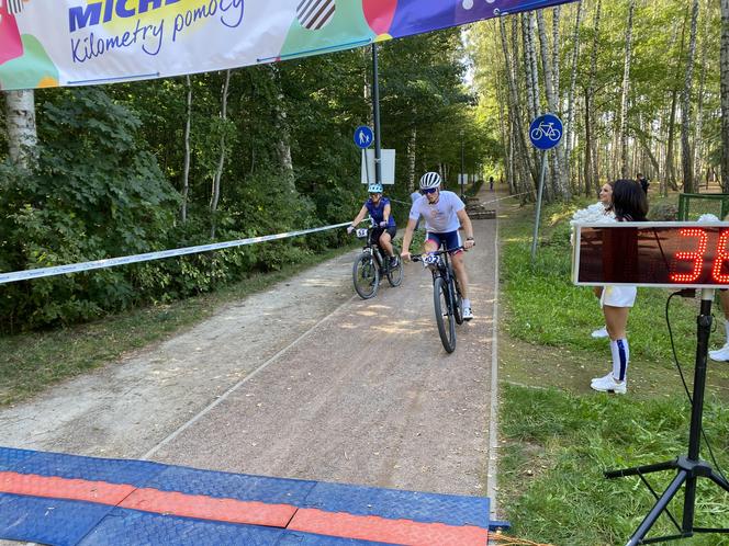 Kilometry Pomocy Michelin 2024. Sportowe emocje na plaży miejskiej w Olsztynie. Zobacz zdjęcia!