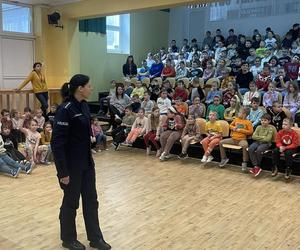 Spotkanie iławskiej policji z dziećmi i młodzieżą w SP5