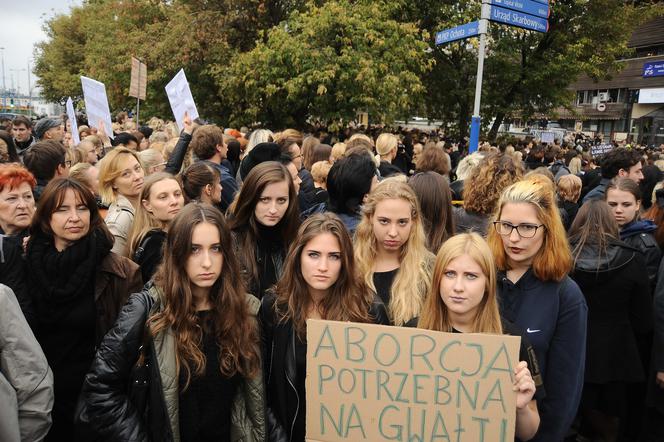 CZARNY PROTEST W WARSZAWIE.