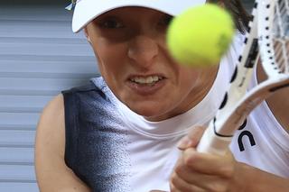 Iga Świątek nie dała się wichurze i Claire Liu. Polka w 3. rundzie Roland Garros! Świątek - Liu WYNIK RELACJA NA ŻYWO