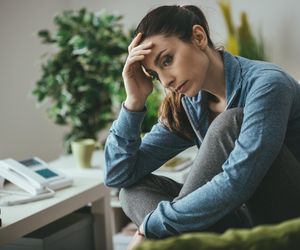 Syndrom oszusta dotyka 70% ludzi. 6 cech zdradza czy też go doświadczasz