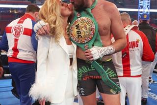 To ona wspiera Tysona Fury'ego. Oto jego żona, Paris Fury