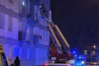 Tragiczny pożar na Muranowie. Strażacy znaleźli zwęglone zwłoki starszej kobiety