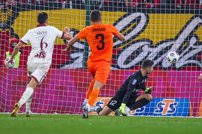 Puchar Polski: Kuriozalny gol na wagę awansu Widzewa, Raków rozbił Cracovię