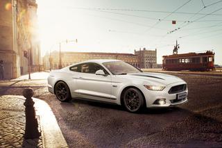 Ford Mustang teraz z lepszym wyposażeniem i w nowych wersjach