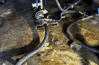 Alarm w Inowrocławiu! Ktoś zrzucił bardzo niebezpieczną substancję do kanalizacji