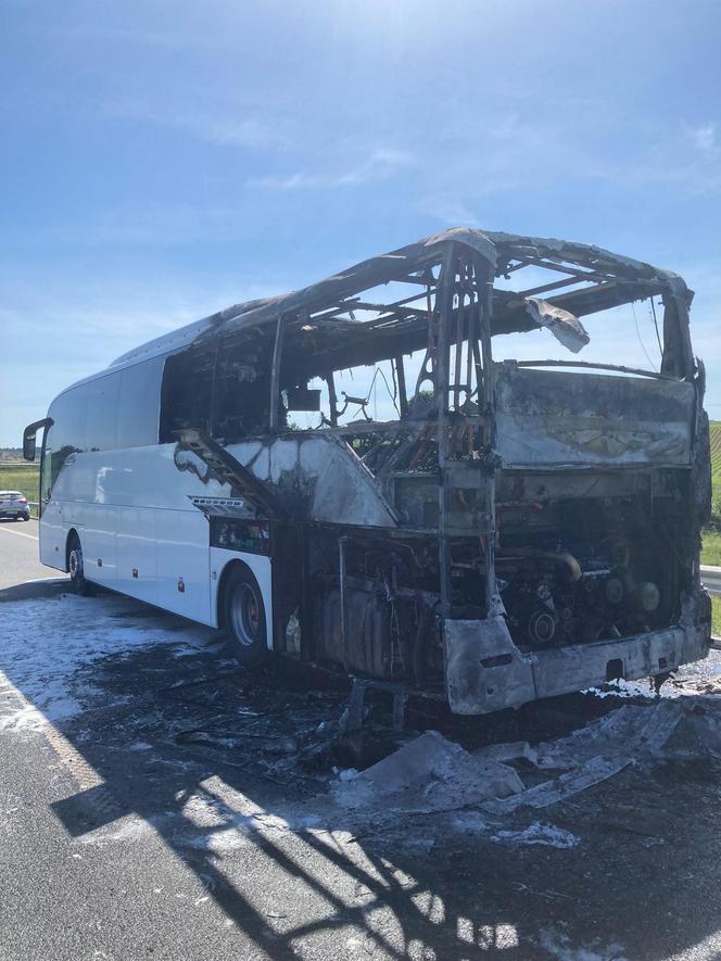 Zapalił się autobus ze szkolną wycieczką