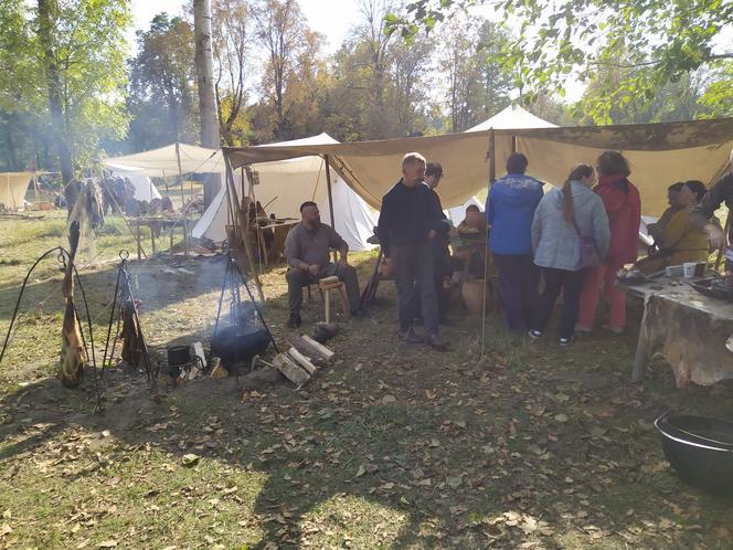 ZOBACZ ZDJĘCIA z III Festynu Archeologicznego w Mrozach - 8 i 9 października 2022