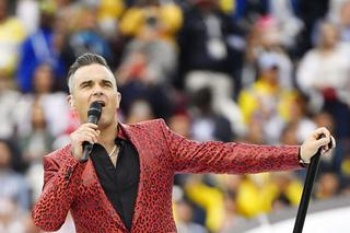Robbie Williams na otwarciu Mundialu 2018 pokazał środkowy palec. Wiadomo dlaczego