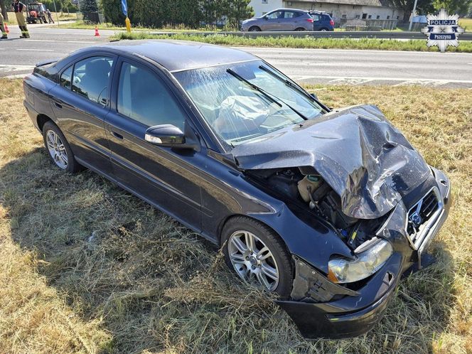 Kobiór. Śmiertelny wypadek na DK nr 1. Pasażerka citroena nie żyje [ZDJĘCIA]