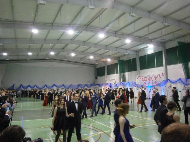 Studniówka w liceum Poniatowskiego