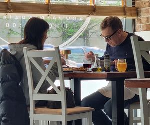 Maciej Orłoś i Paulina Koziejowska zjedli pizze, a potem poszli na rehabilitację