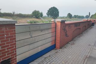 Mieszkańcy Wrocławia z zaniepokojeniem obserwują rzekę Odrę przepływającą pomiędzy osiedlami Kleczków i Różanka